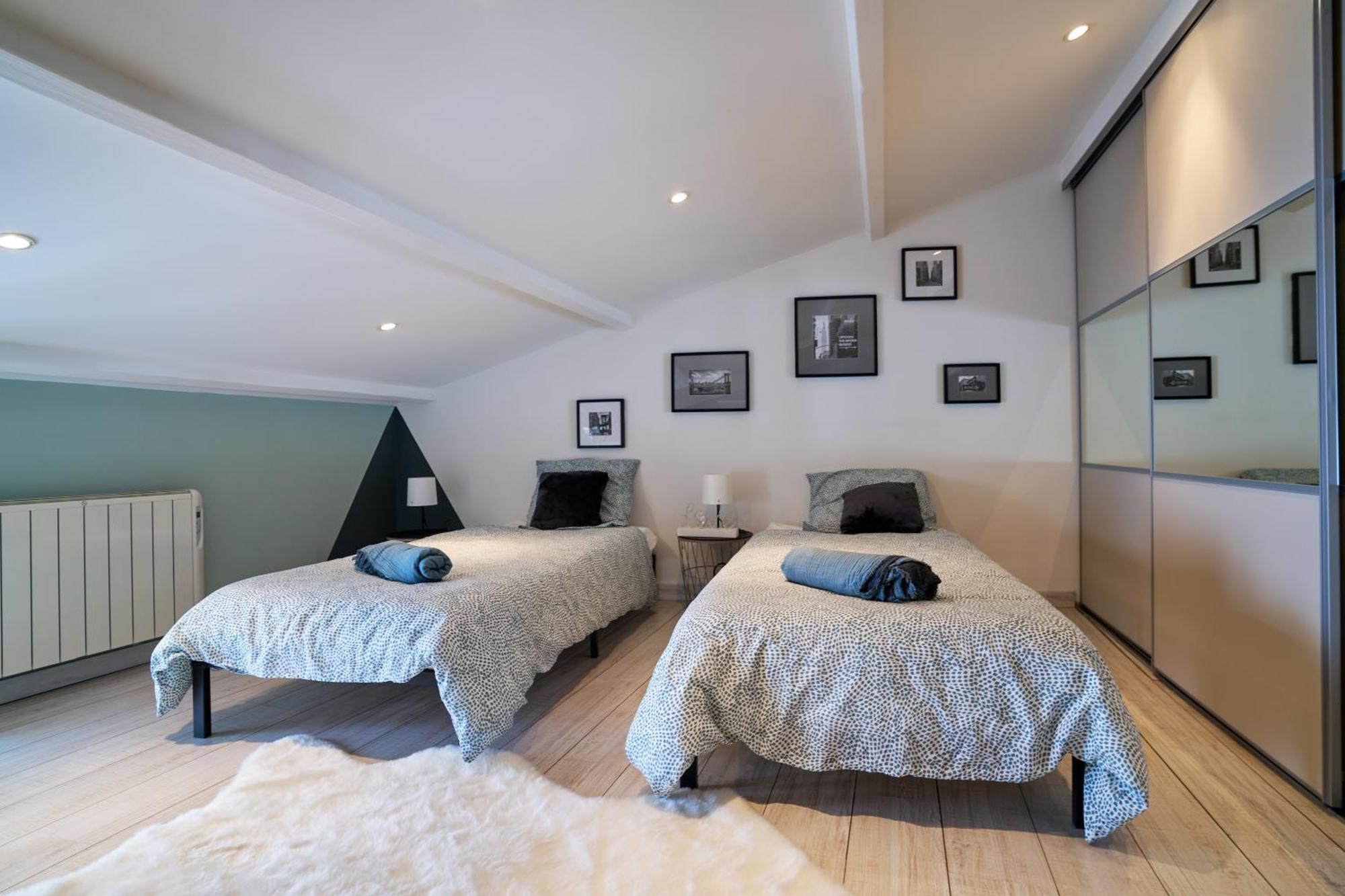 Maison De Ville Moderne Climatisee Avec Piscine Morieres-les-Avignon Bagian luar foto